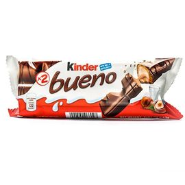 Napolitana KINDER Bueno, trasa in ciocolata cu lapte, cu crema de lapte si alune de padure, 43 gr