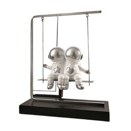 Фигурка "Космонавты" 26 см, керамика