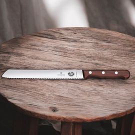 Cutit de bucatarie VICTORINOX Rosewood Bread 5.1630.21G