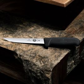 Cutit VICTORINOX Fibrox, boning, 15cm, strainght, black, 5.6103.15