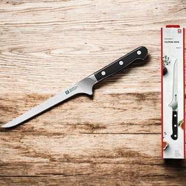 Нож Zwilling Pro, для мяса, лезвие 18 cм